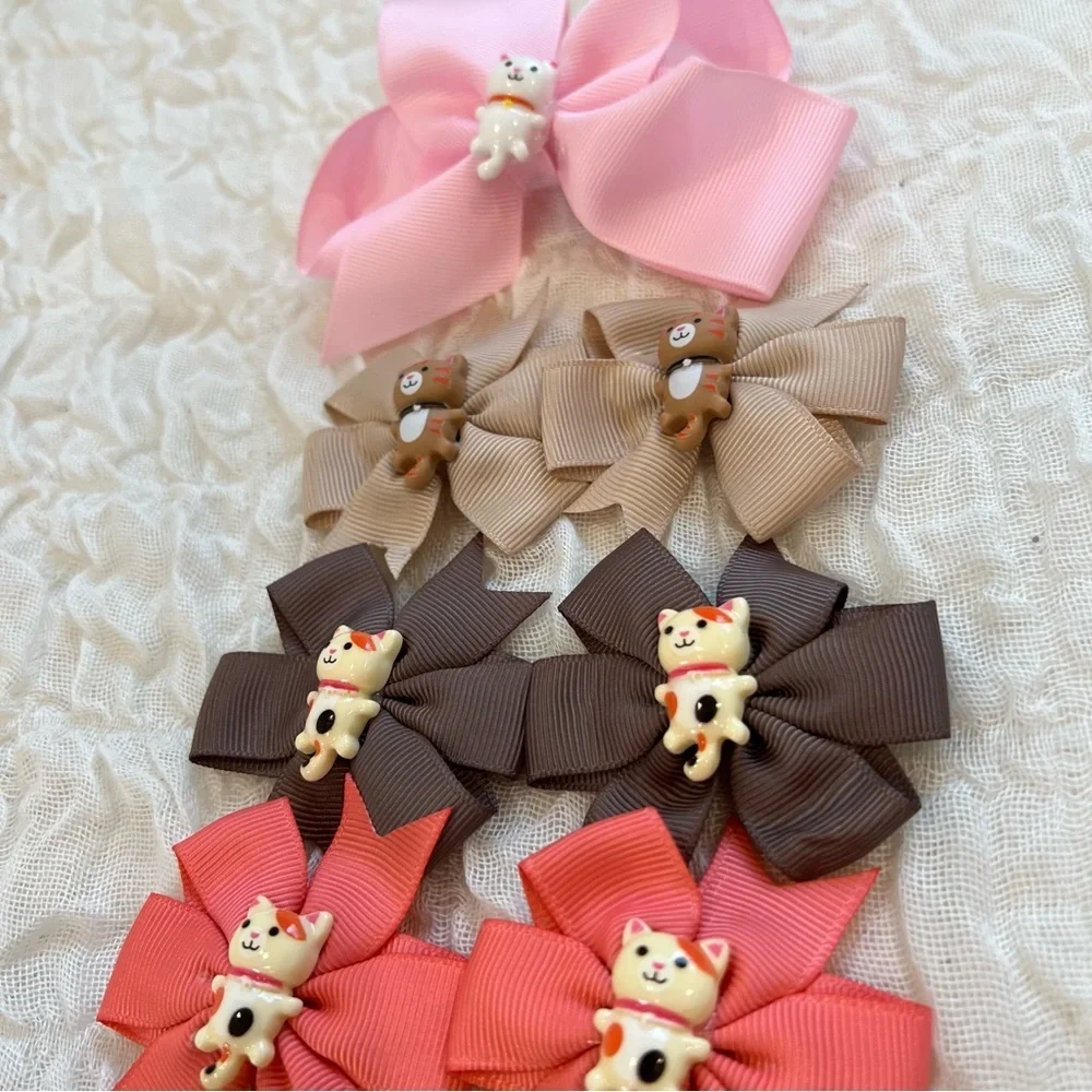Girls Kitty Cat top shirt pullover crew neck with matching hair bows.